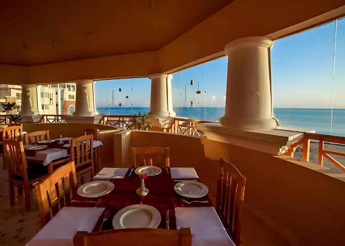 Royal Luxury Resort *