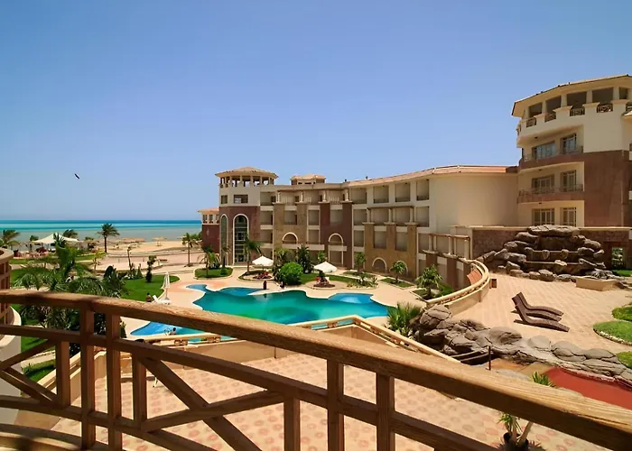 Royal Luxury Resort *